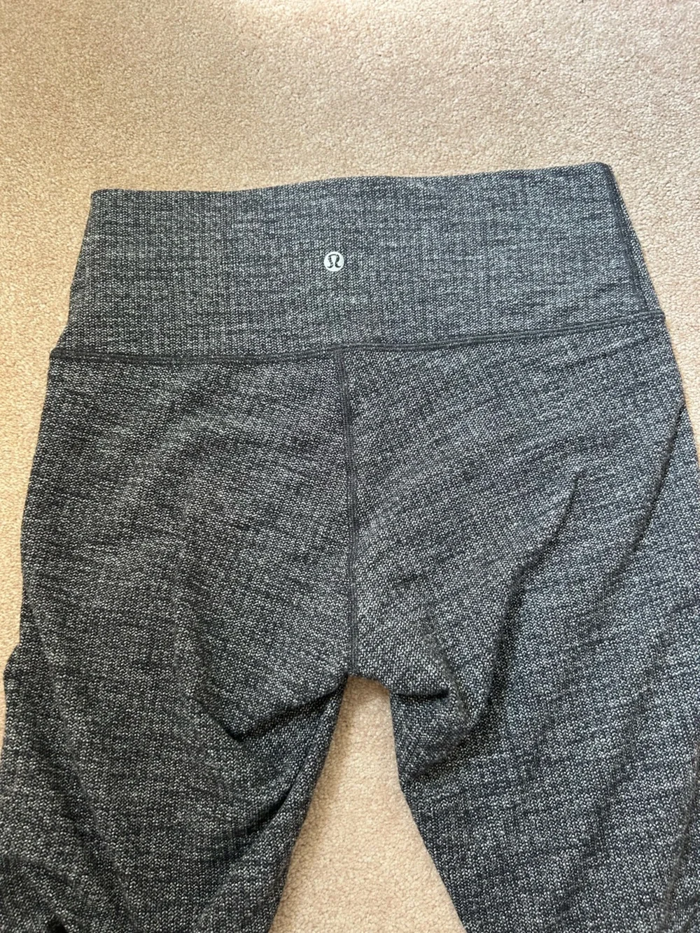 Lululemon leggings size 10 - Picture 3 of 3